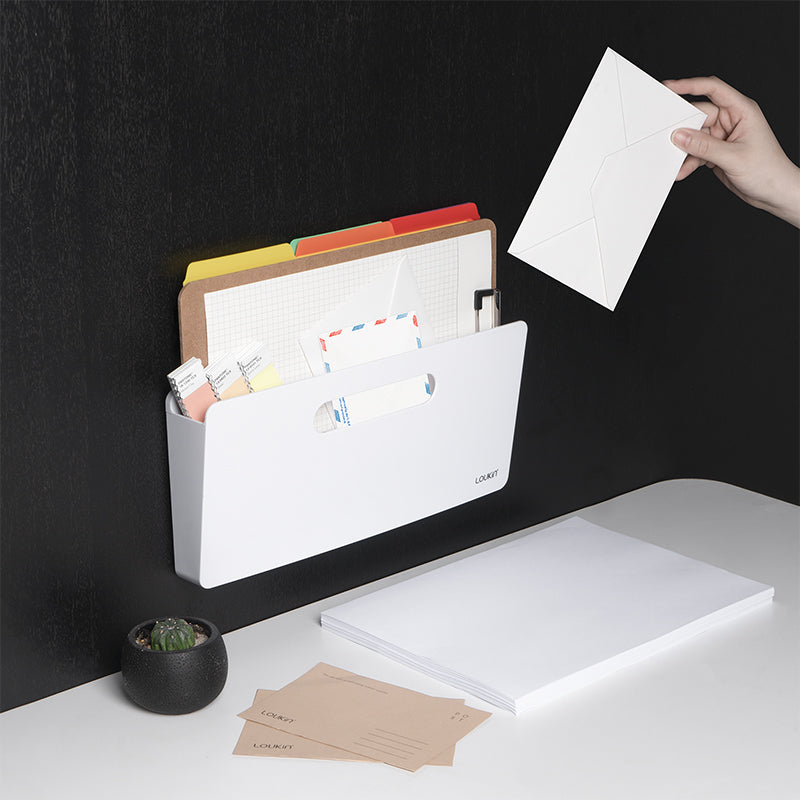 Poche de rangement magnétique verticale